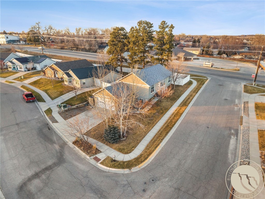 1538 Twin Oaks DRIVE