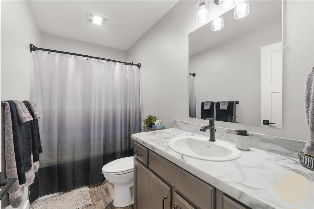 5811 Bear Track Trail