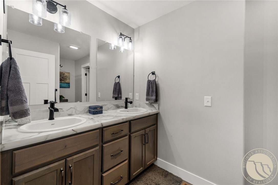5811 Bear Track Trail