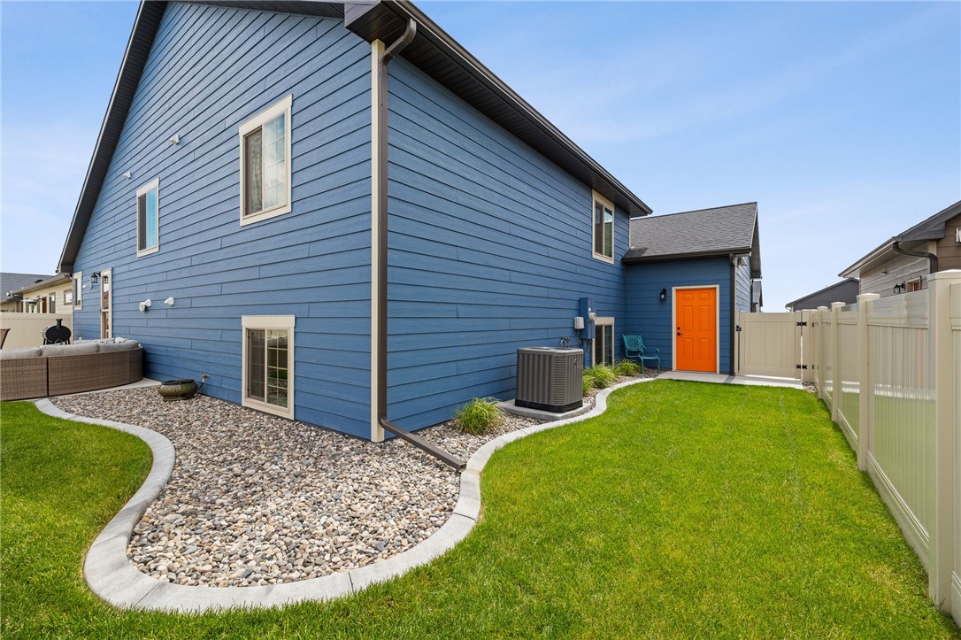 5811 Bear Track Trail