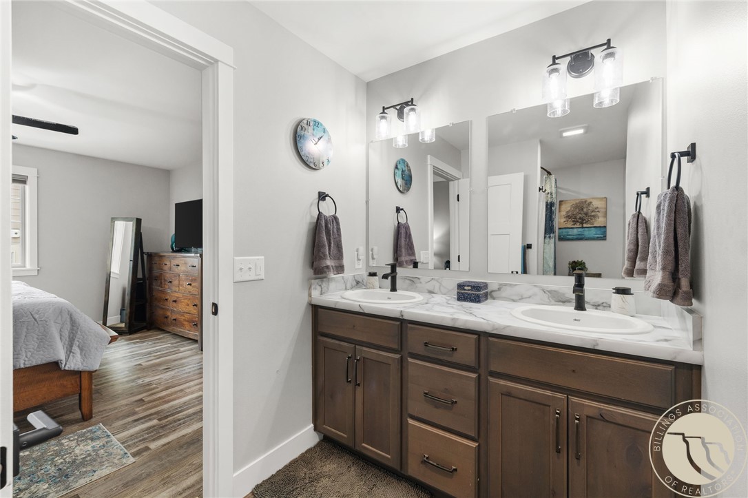 5811 Bear Track Trail