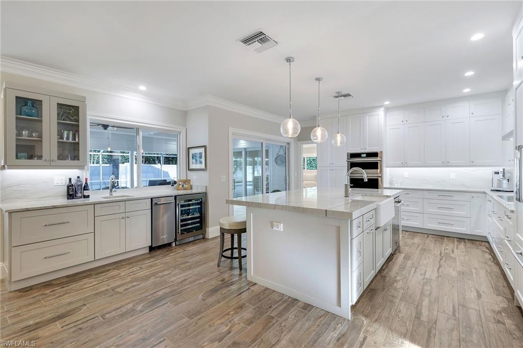 655 Park Shore DR