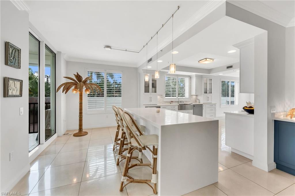 455 Cove Tower DR 304