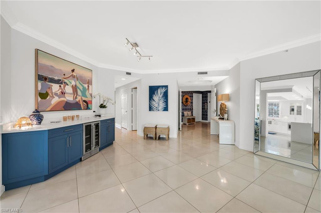 455 Cove Tower DR 304