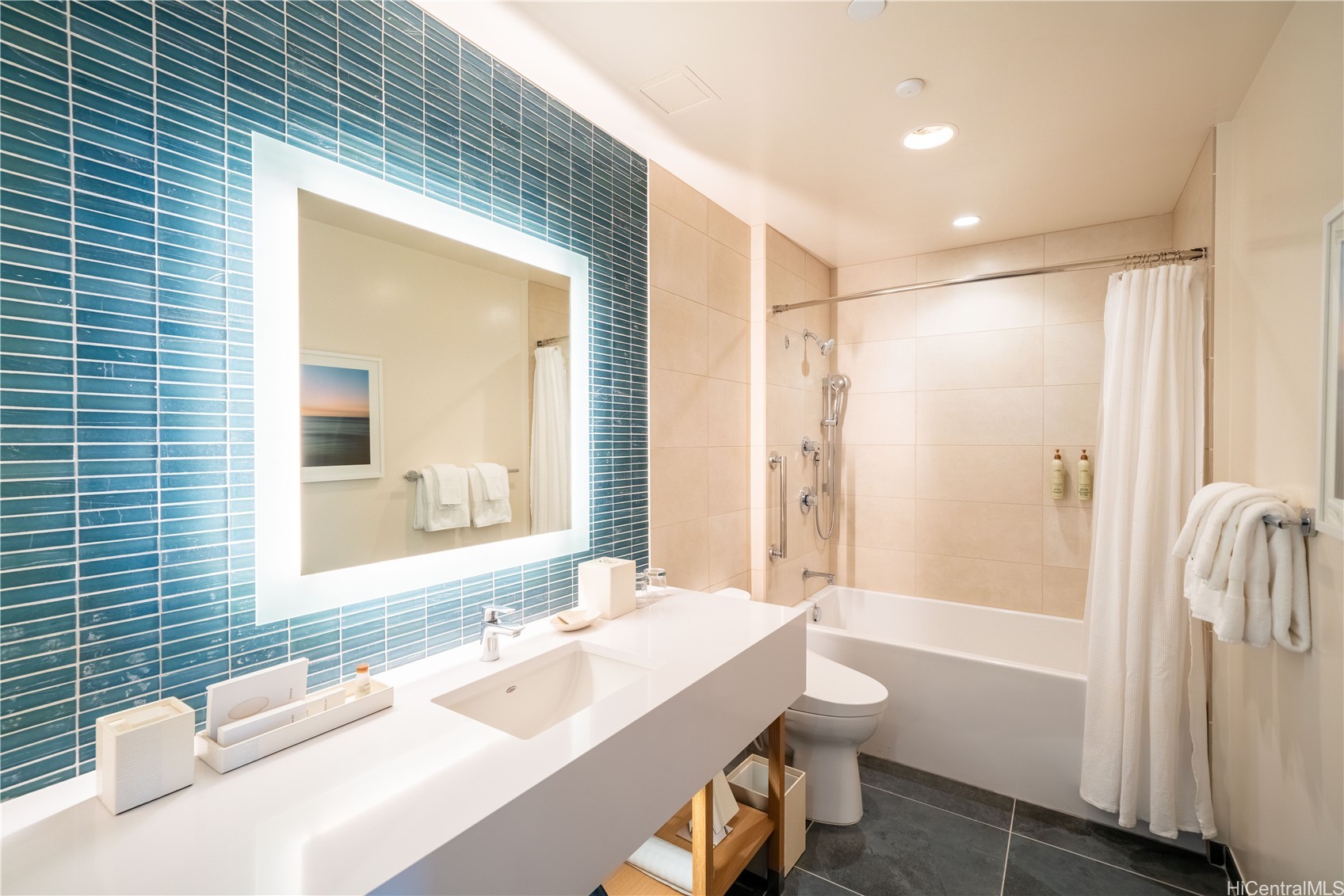 1390 Kapiolani Boulevard 3906