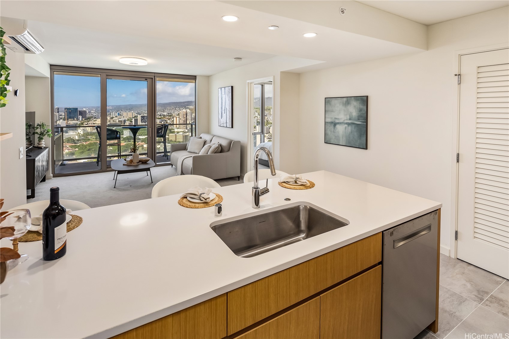 1388 Kapiolani Boulevard 3906