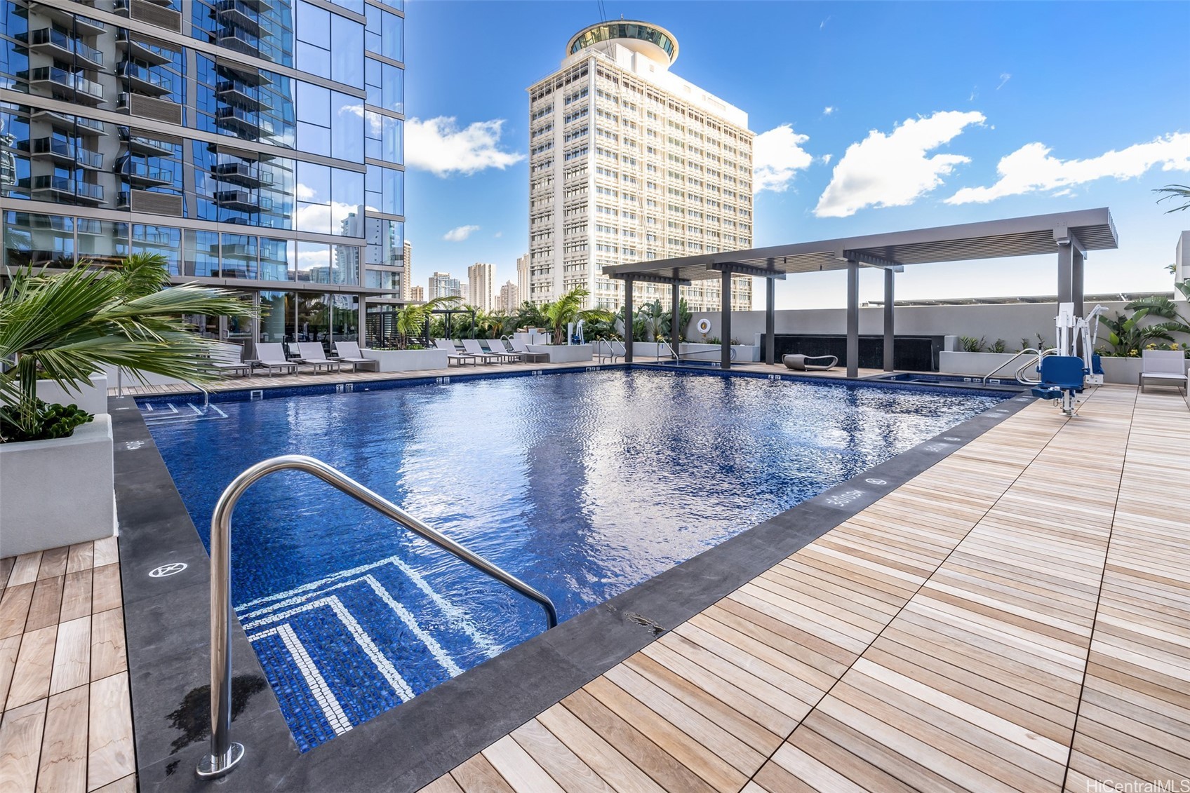 1388 Kapiolani Boulevard 3906