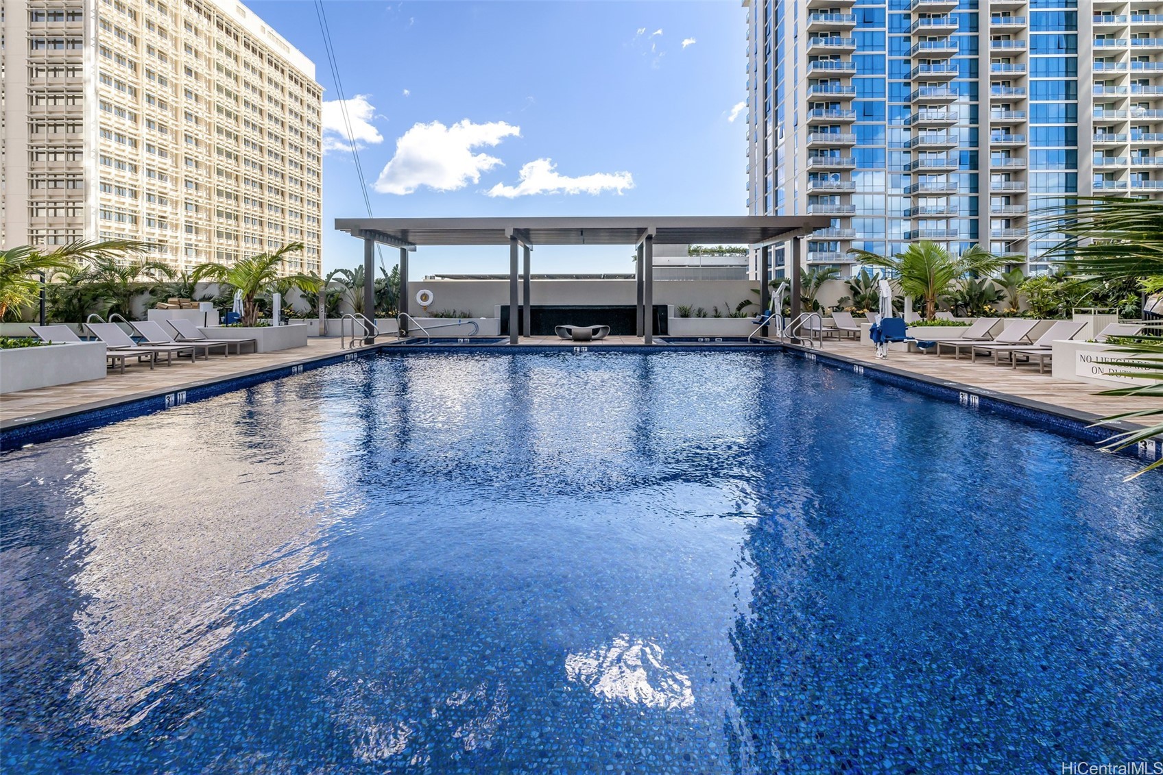 1388 Kapiolani Boulevard 3906