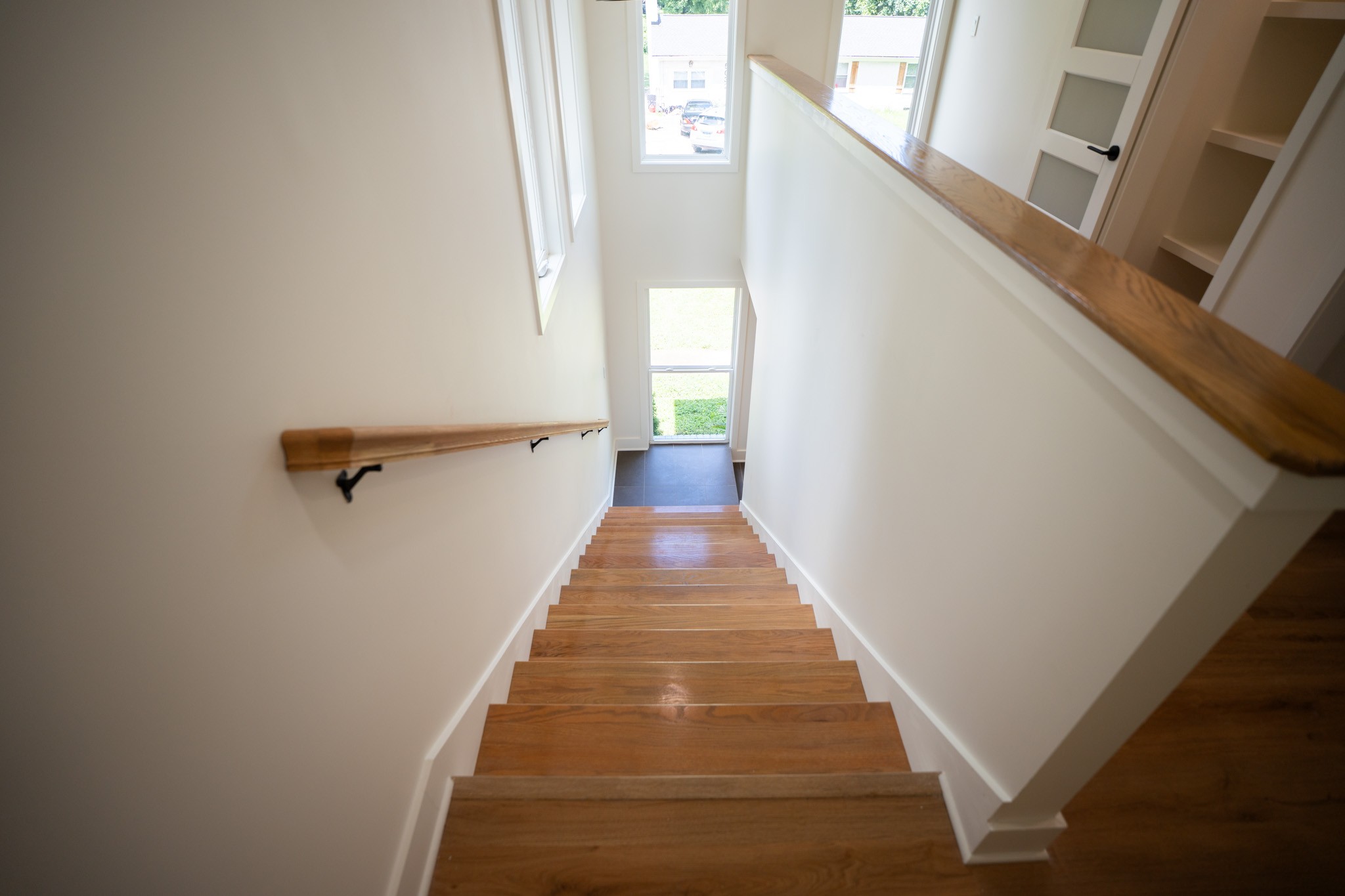 5033 Collinwood Dr