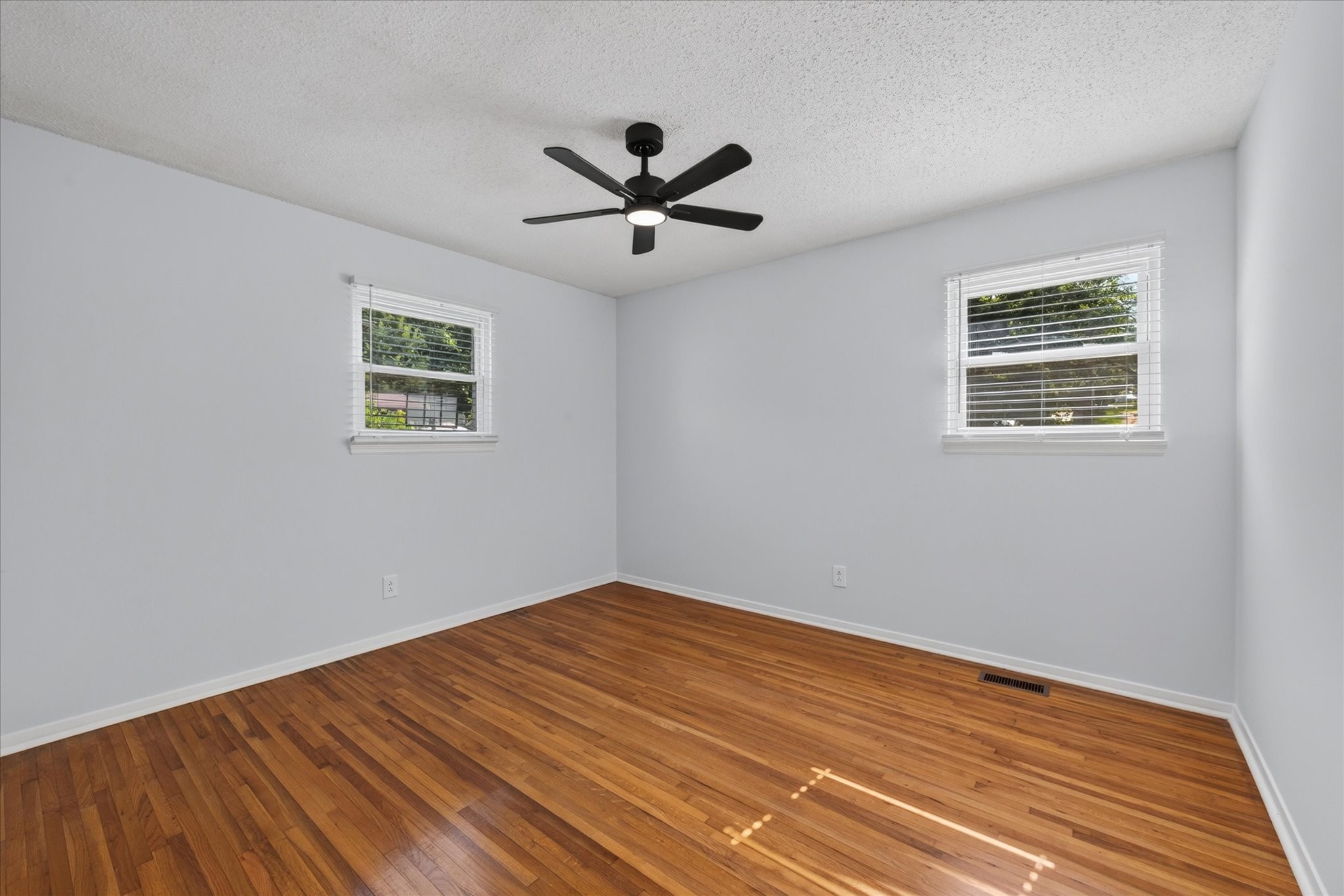 322 Plantation Dr