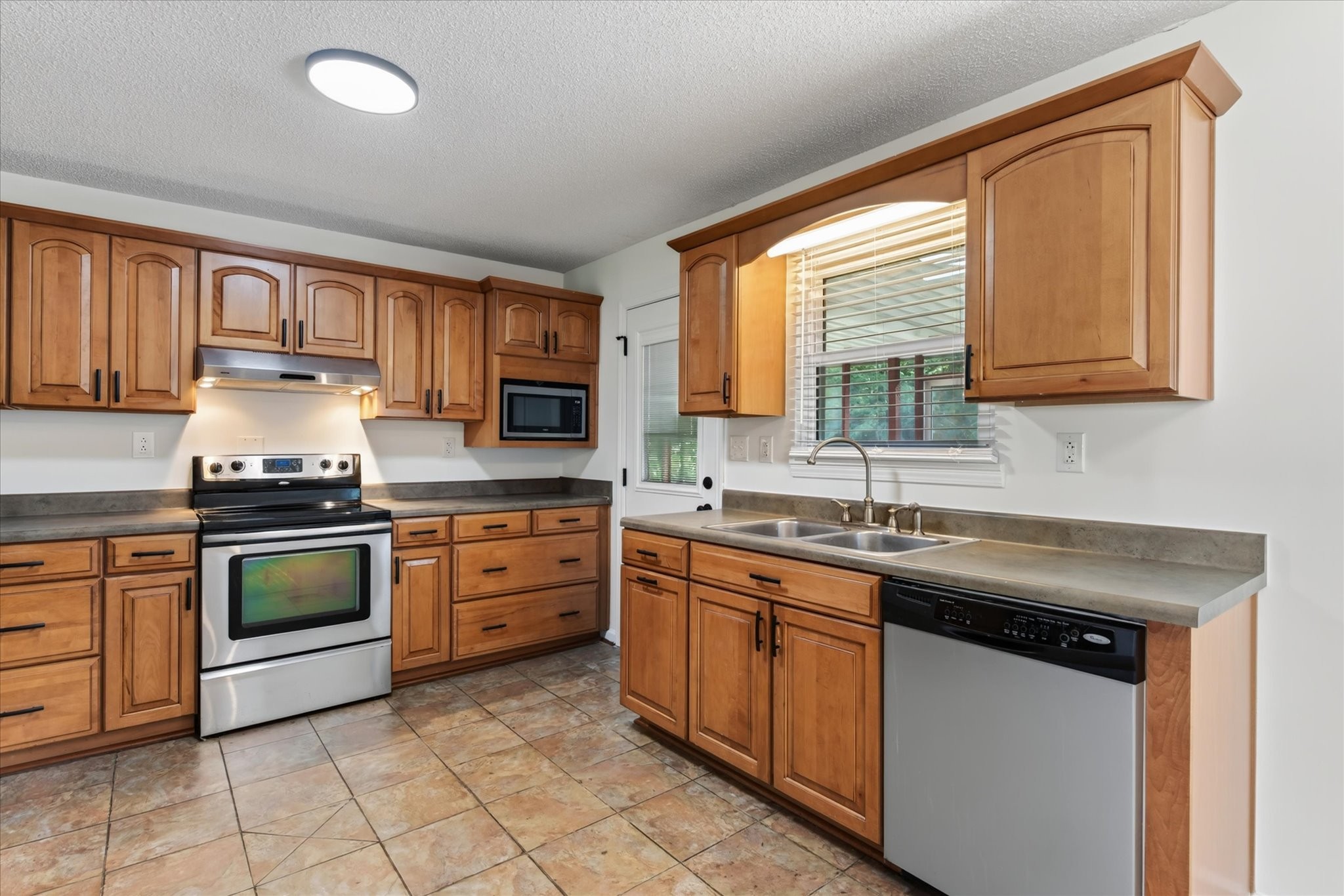 322 Plantation Dr