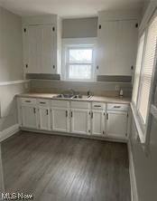 892 Paxton Road Top Unit