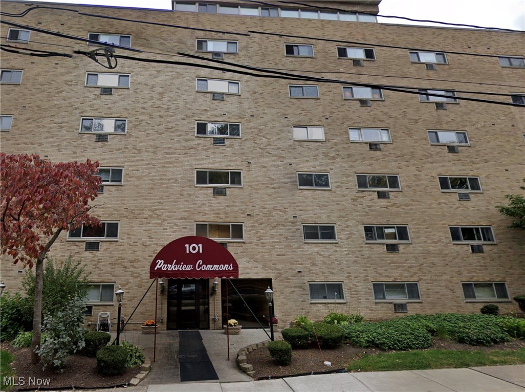 101 S Rocky River Drive 401