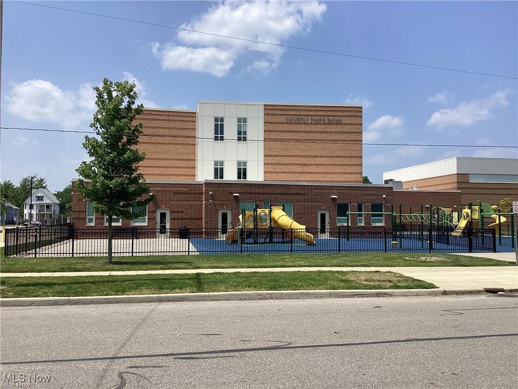 1794 W 54th Street #2, Up