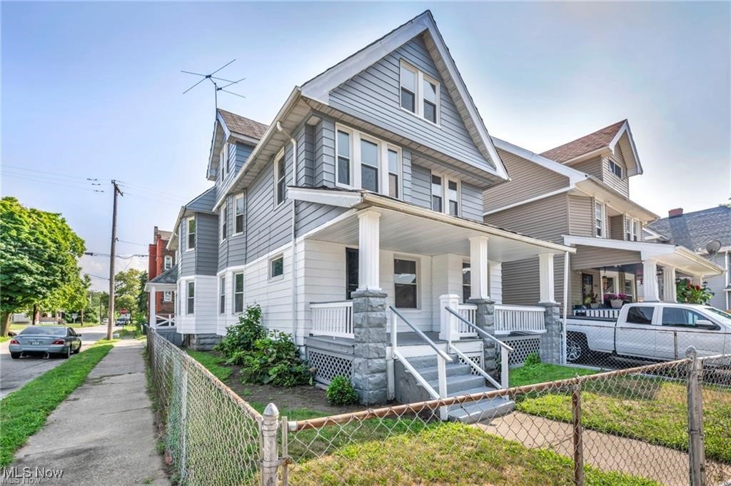 10136 North Boulevard