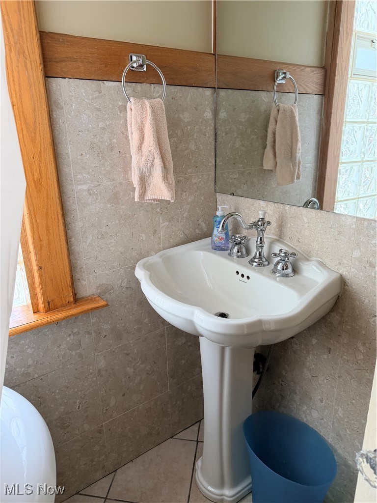 11433 Ashbury Avenue 12