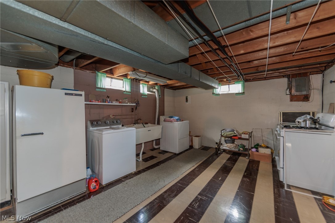 9933 Vista Drive