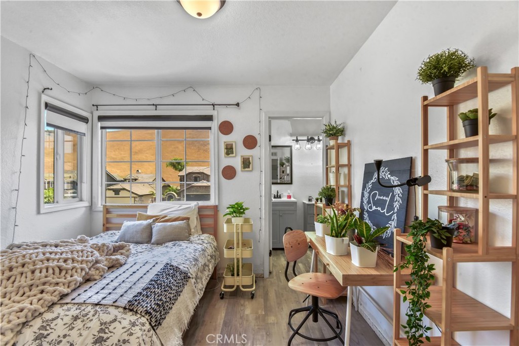 5866 Ridgegate Drive