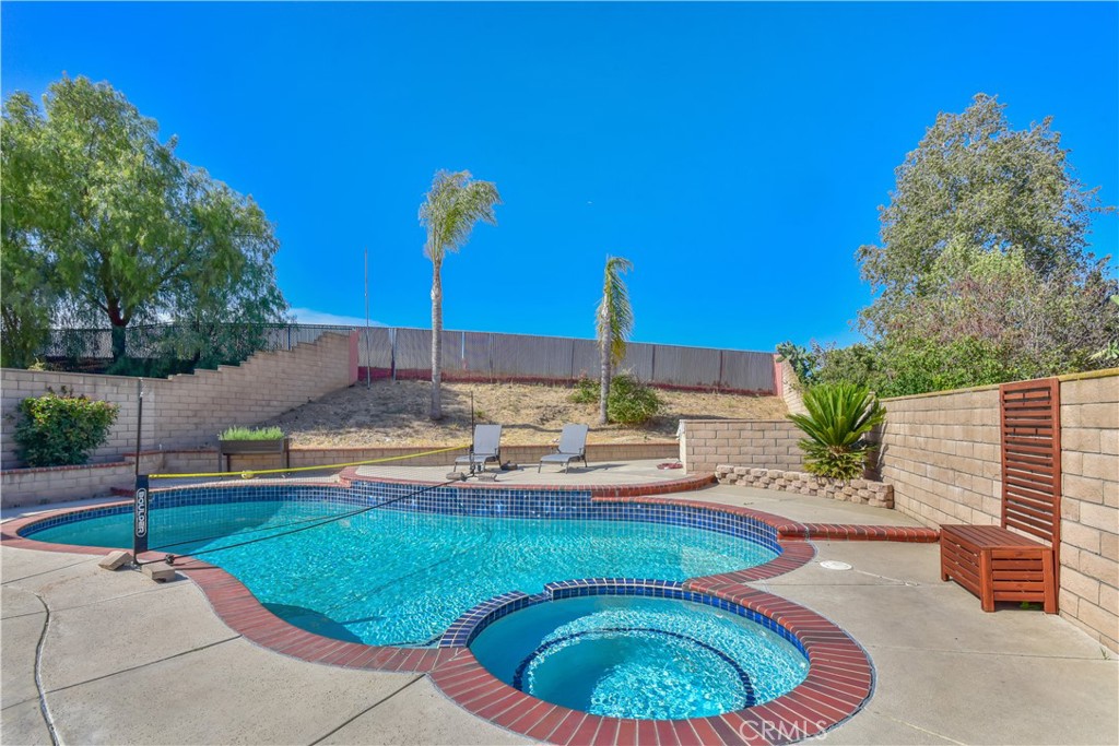 5866 Ridgegate Drive