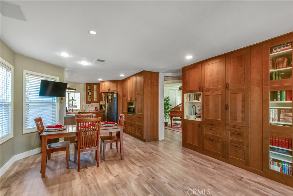 5866 Ridgegate Drive