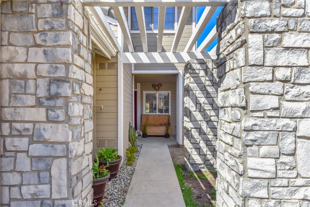 5866 Ridgegate Drive