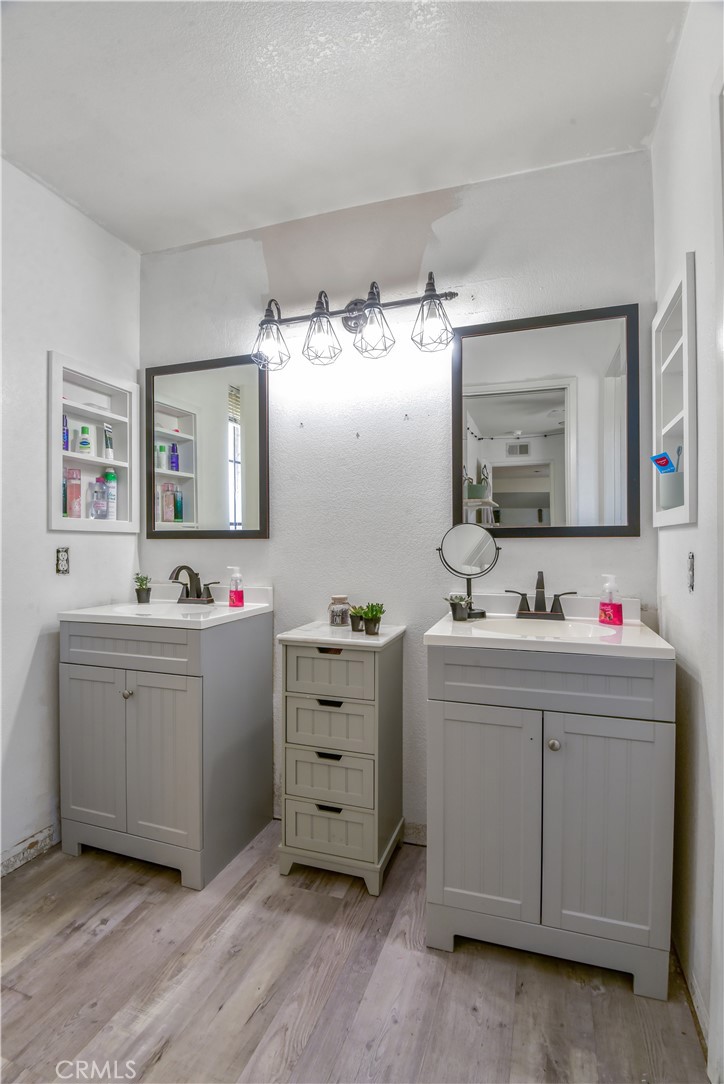 5866 Ridgegate Drive