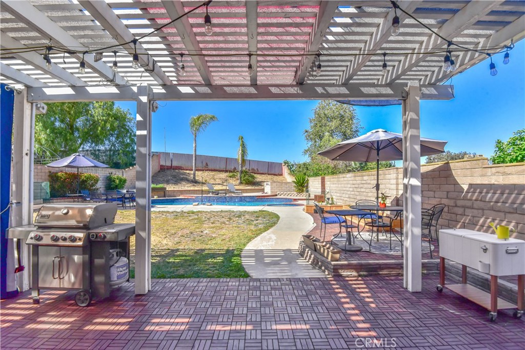 5866 Ridgegate Drive
