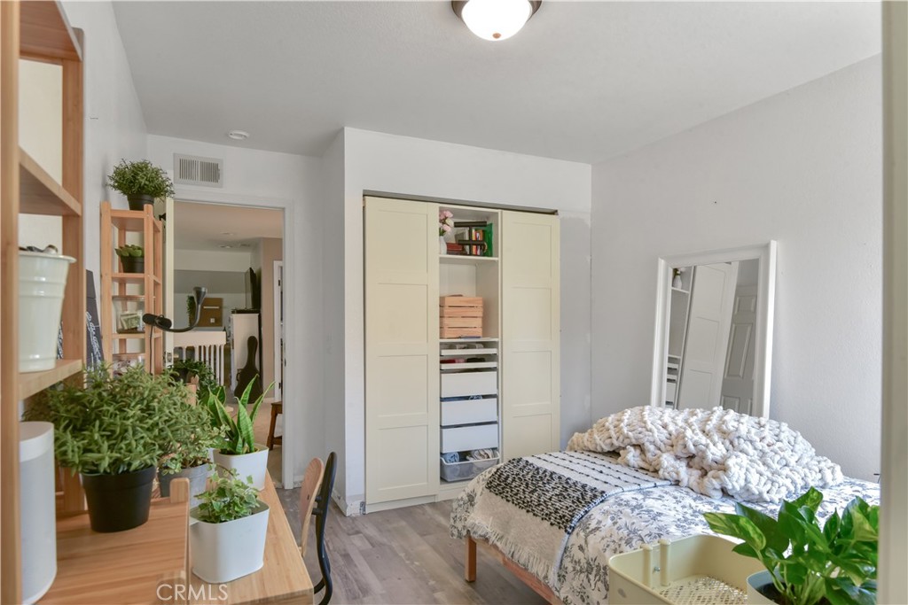 5866 Ridgegate Drive