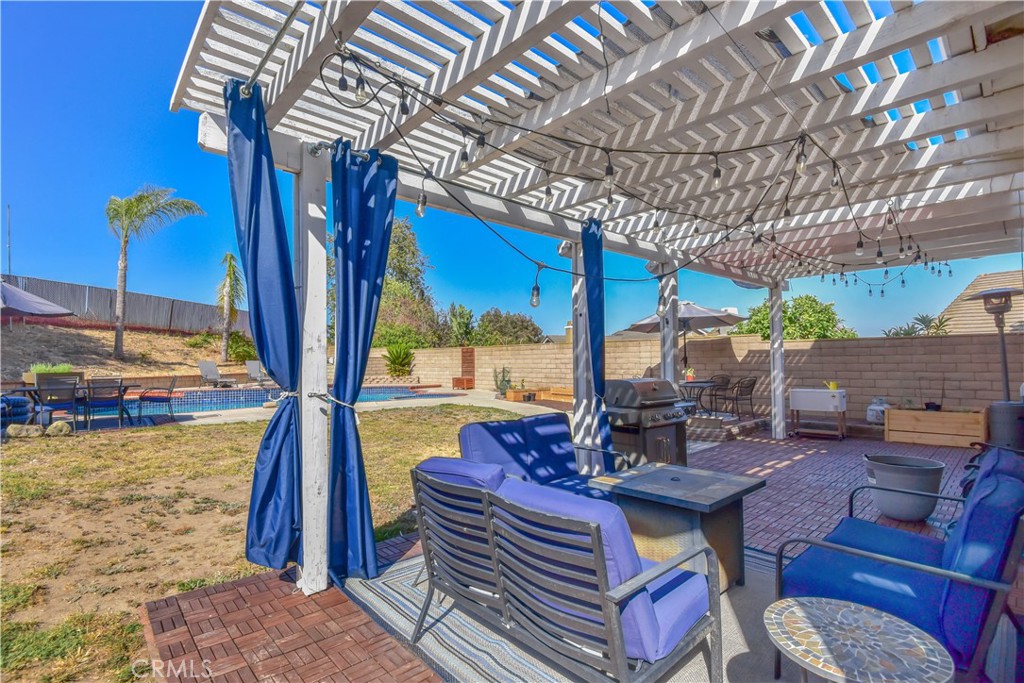 5866 Ridgegate Drive