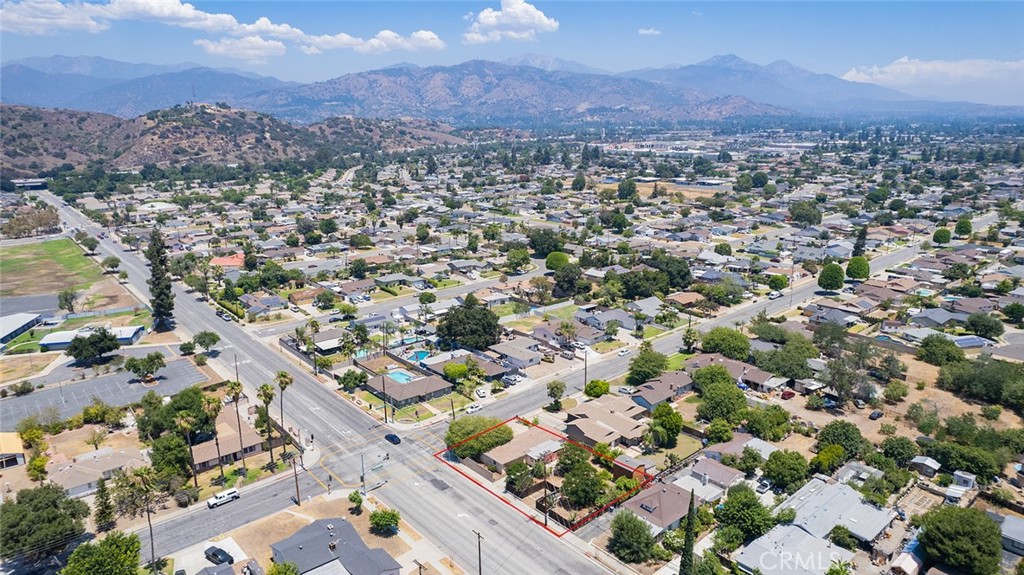 904 E Juanita Avenue