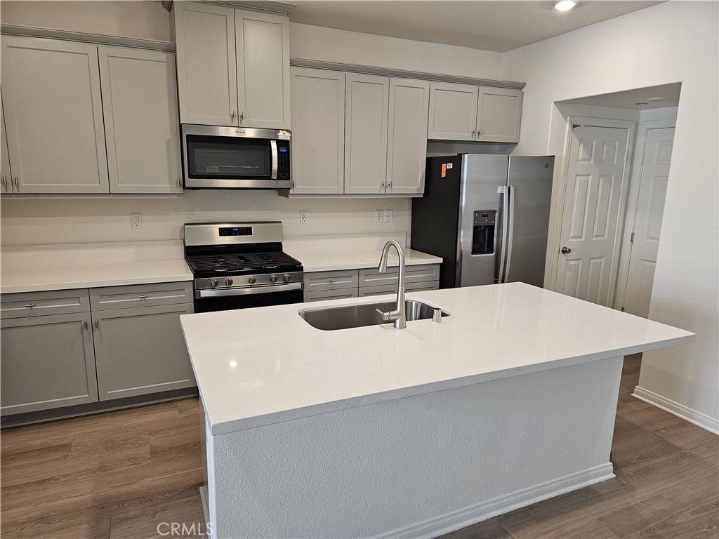 3937 E Carmel Privado