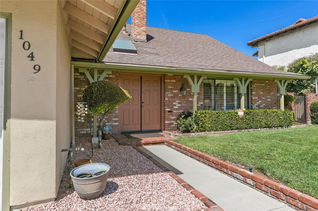 1049 Flintlock Road