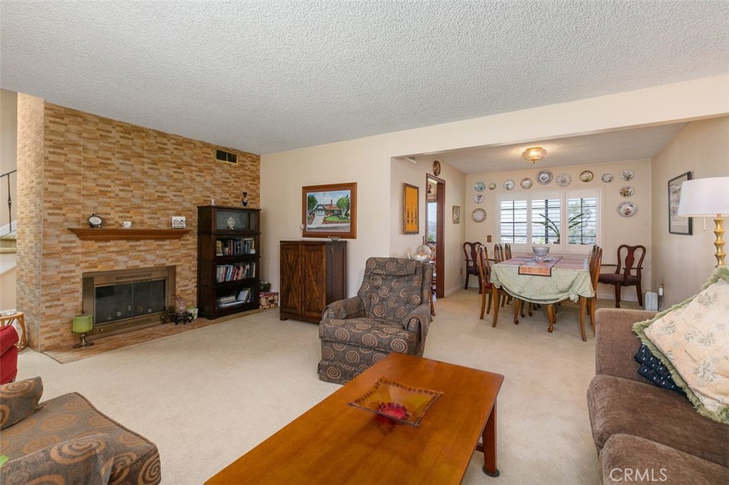 1049 Flintlock Road