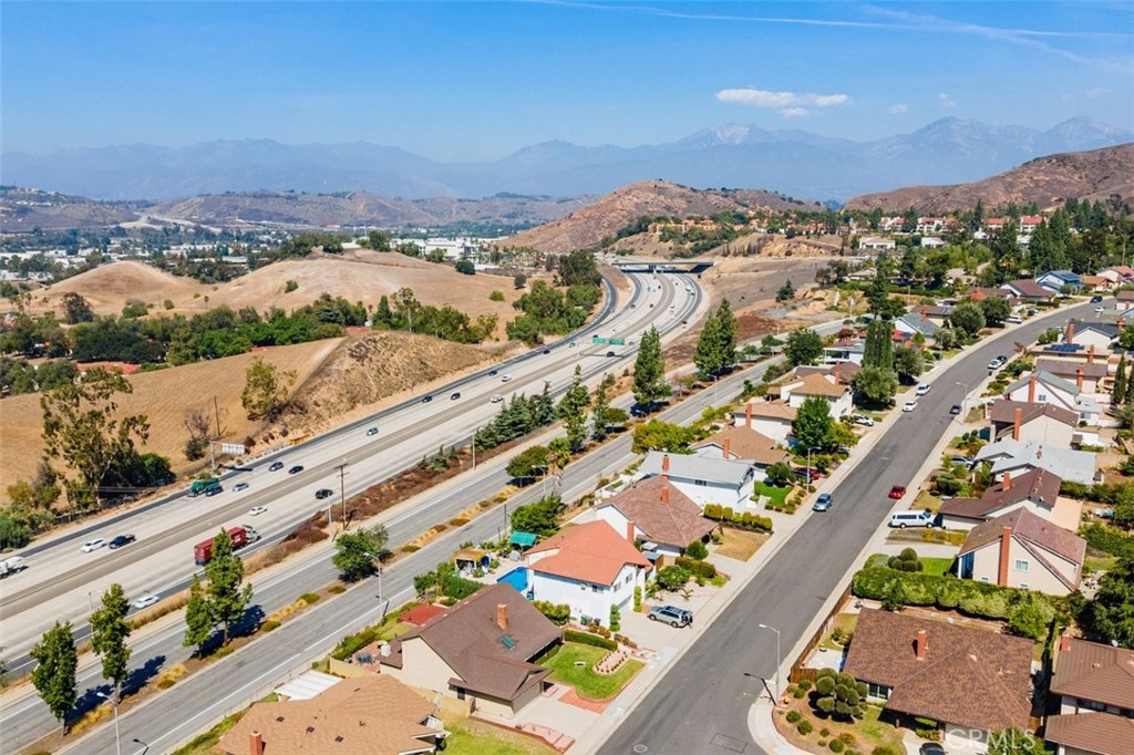 1049 Flintlock Road