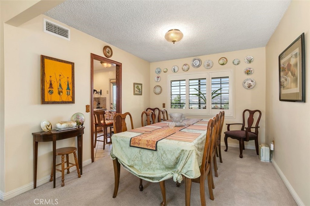 1049 Flintlock Road