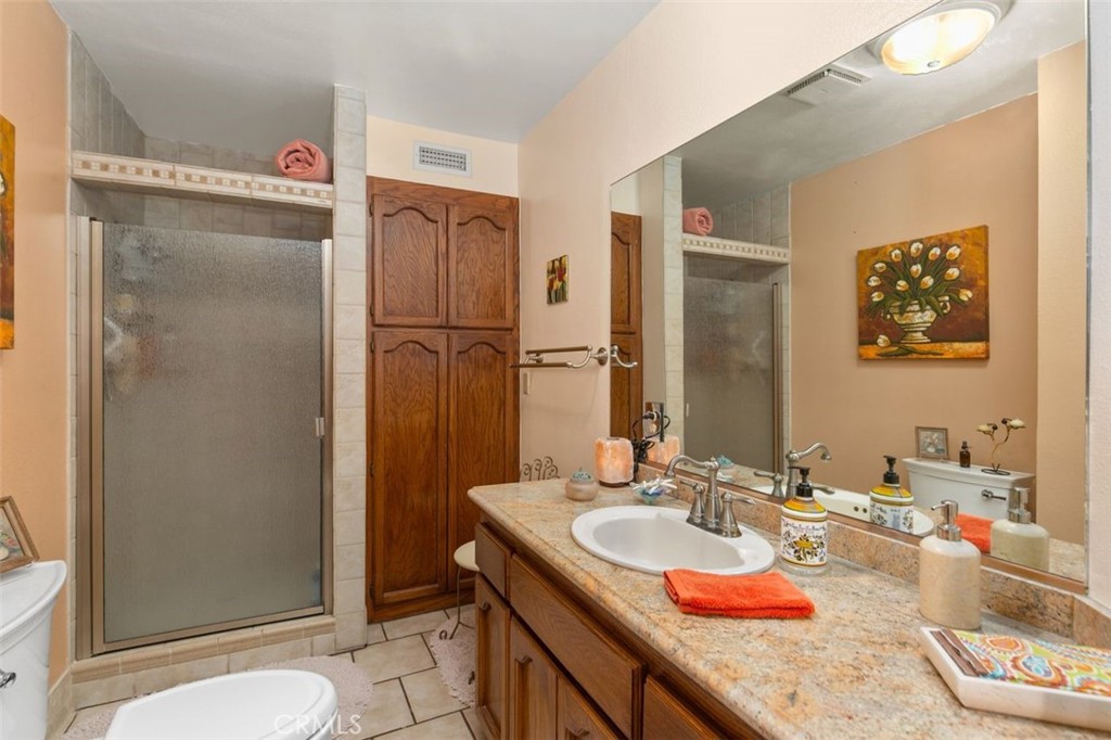 1049 Flintlock Road