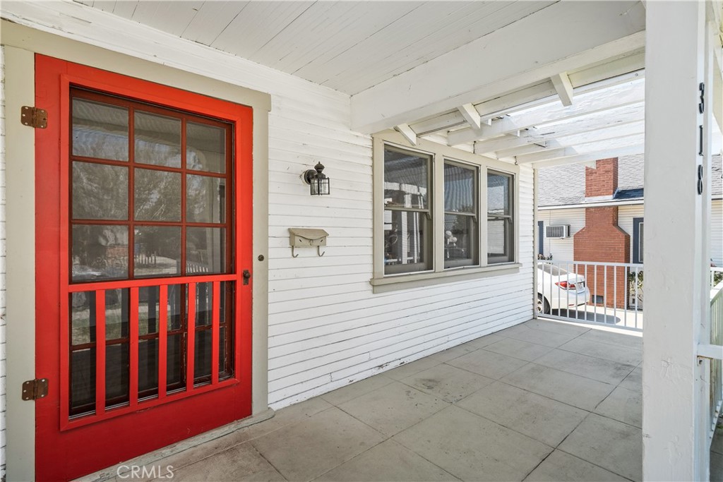 318 E Italia Street