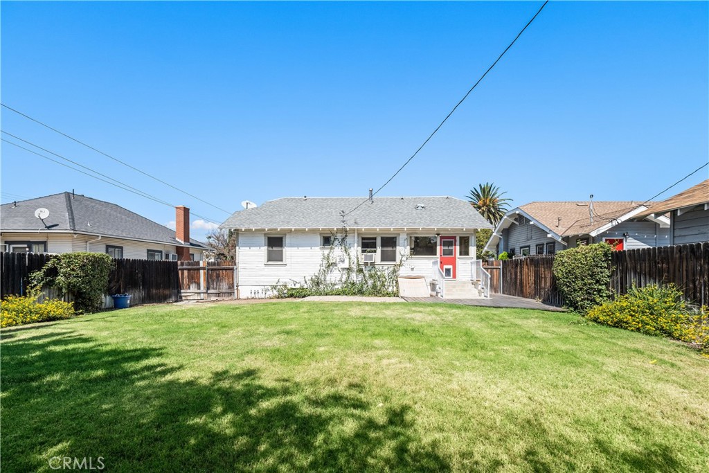 318 E Italia Street