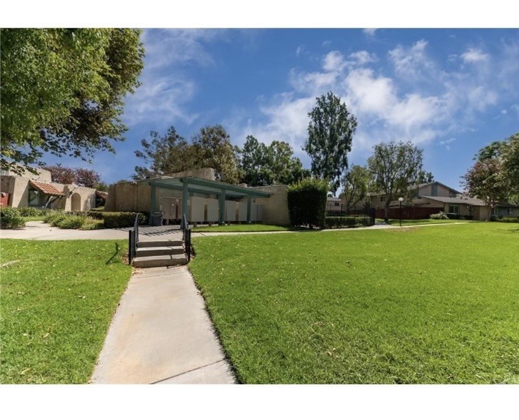 2530 Gonzaga Lane