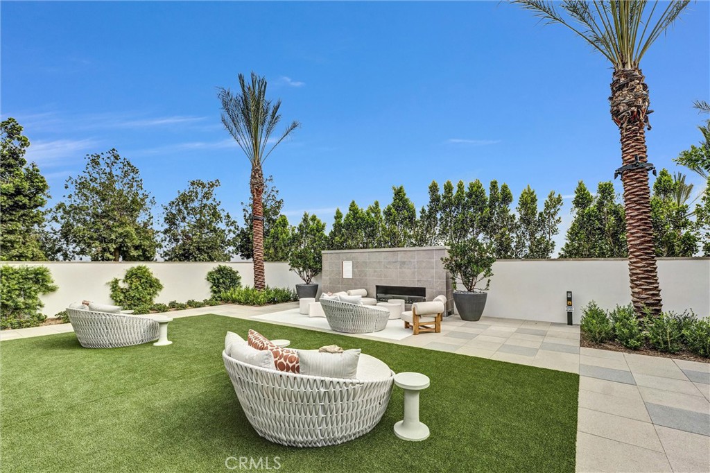 905 Poppy Court Court