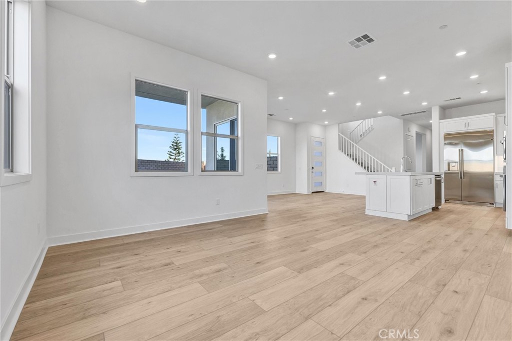 905 Poppy Court Court
