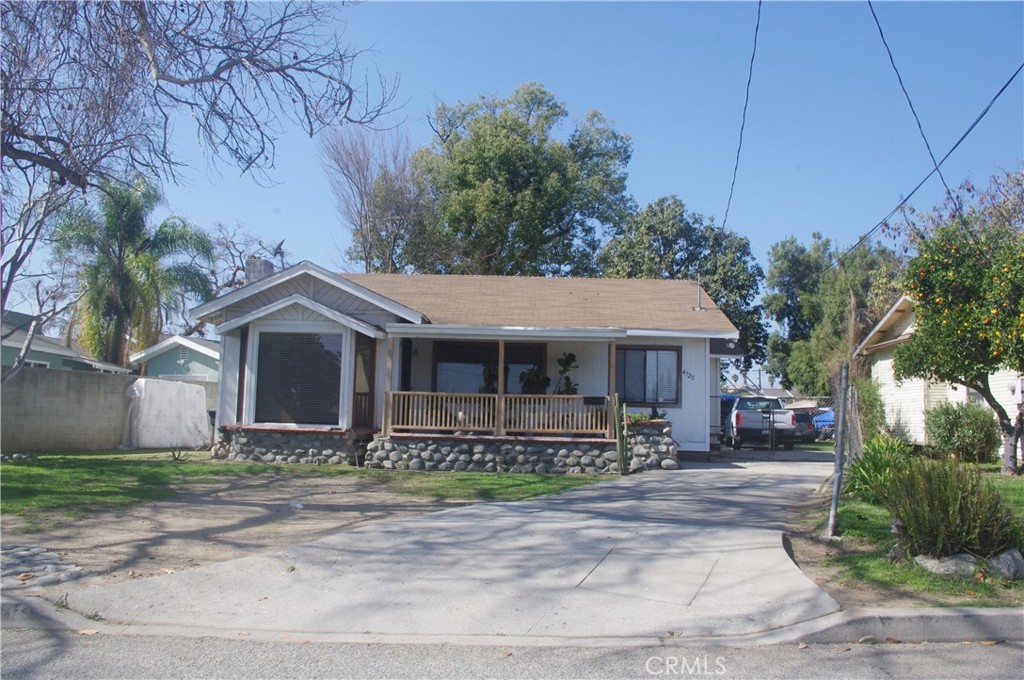 4729 Rosemead Boulevard