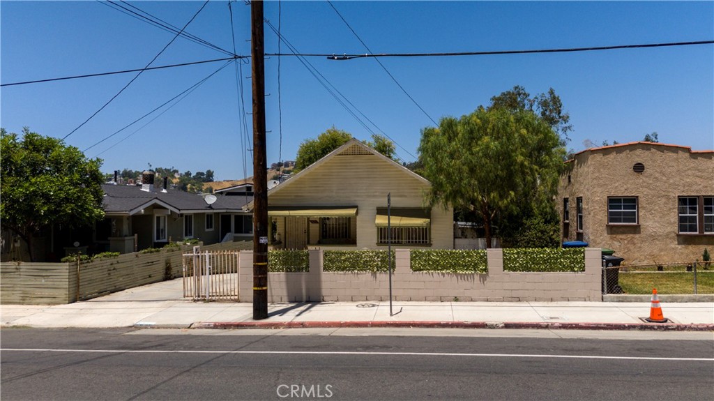 3621 Griffin Avenue