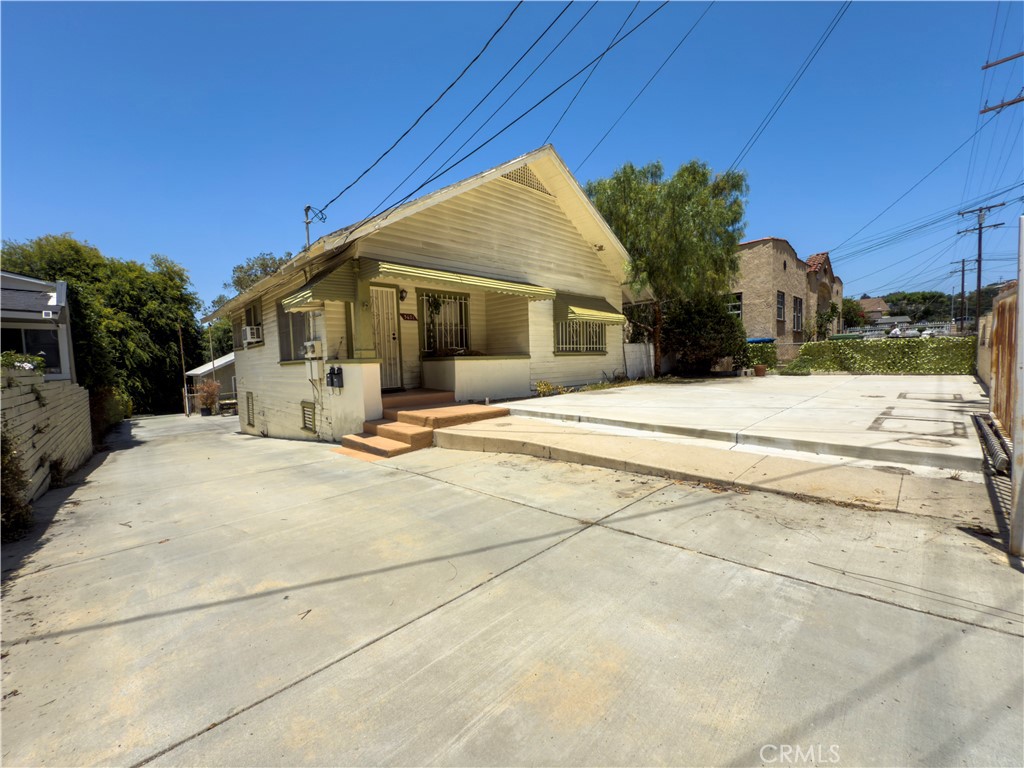 3621 Griffin Avenue