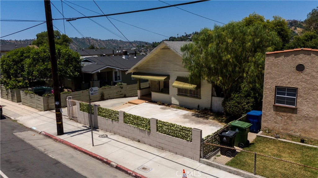 3621 Griffin Avenue