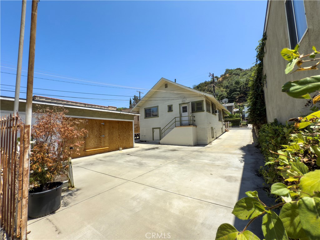 3621 Griffin Avenue