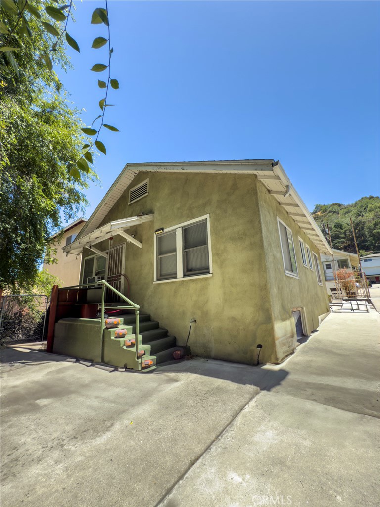 3621 Griffin Avenue