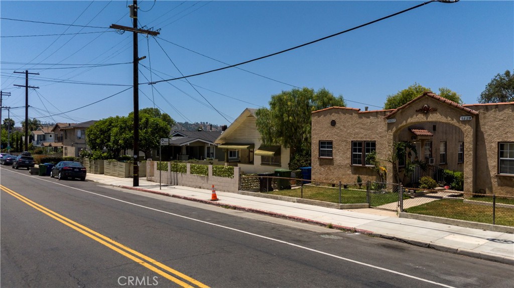 3621 Griffin Avenue