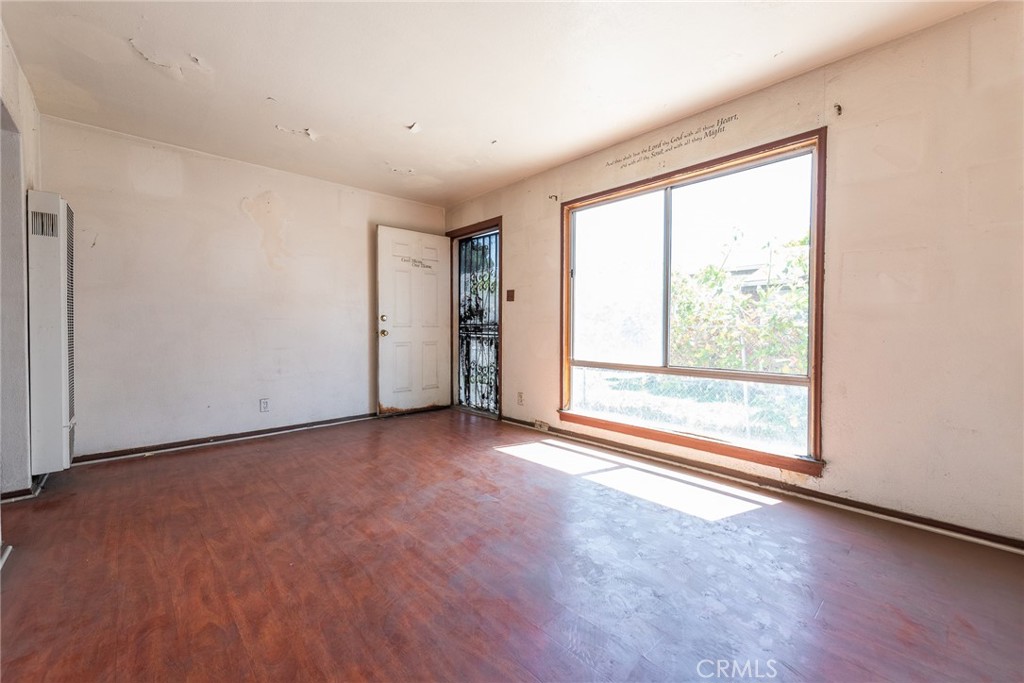 1132 E 65th Street