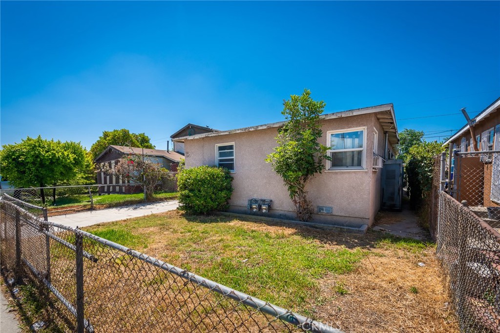 1132 E 65th Street